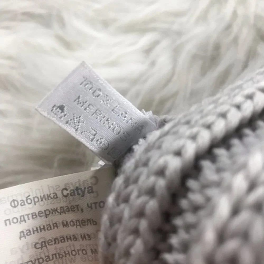New Girl Catya 100% Merino Wool Hat w/Fur Pom Pom